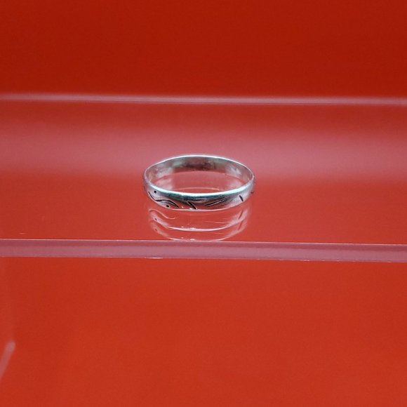 Jewelry - Size 7 925 Sterling Silver Unique Random Symbols Ring
